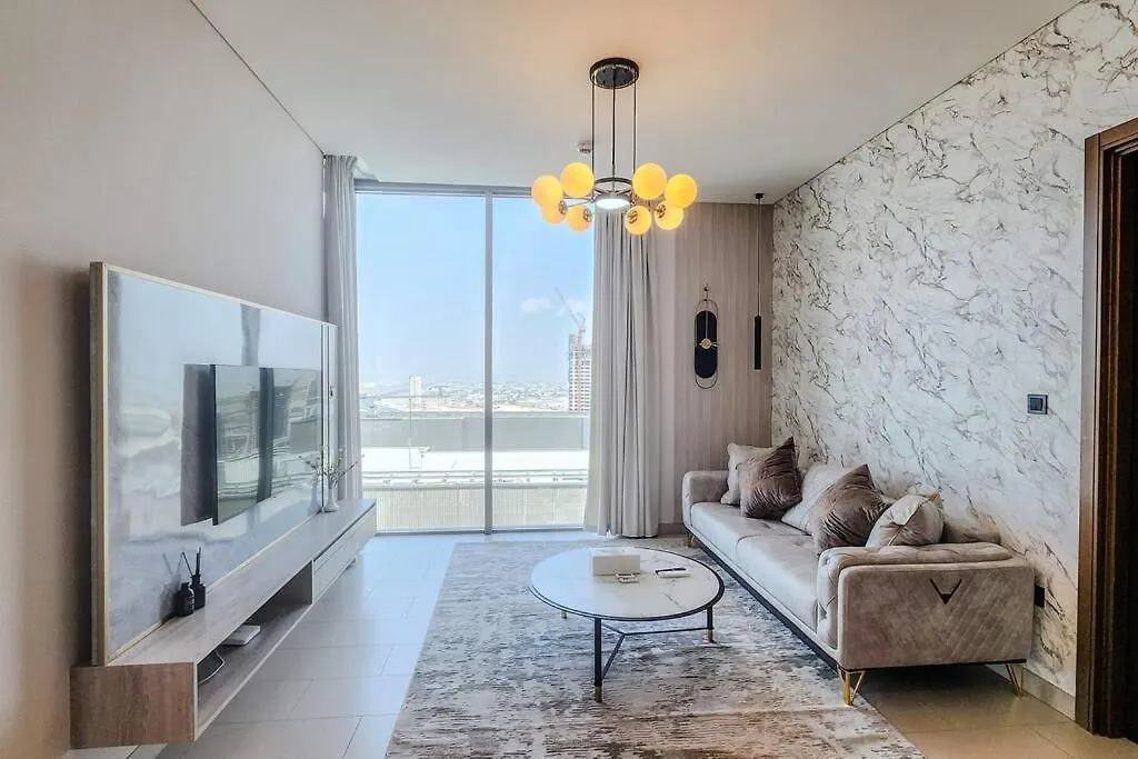 Stay By Latinem Luxury 2Br Holiday Home Cvr B3107 Near Burj Khalifa Dubai