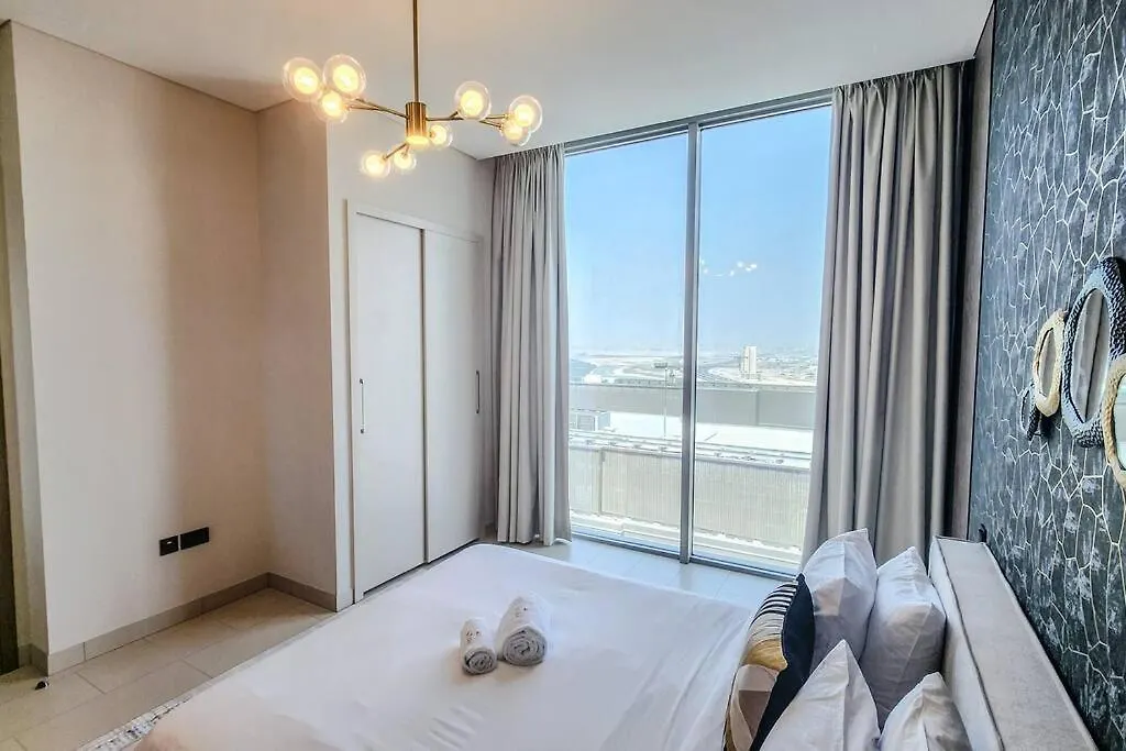 Stay By Latinem Luxury 2Br Holiday Home Cvr B3107 Near Burj Khalifa ドバイ アパート